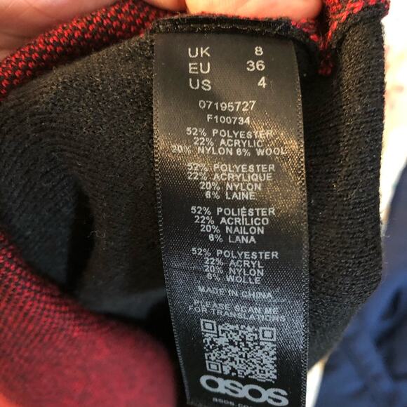 ASOS black long sleeved cropped sweater w/letters - Picture 7 of 7